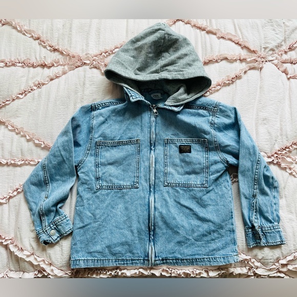 Zara Mid-Blue Denim Overshirt with Gray Hood 8 - 9 Years Old - Picture 2 of 6